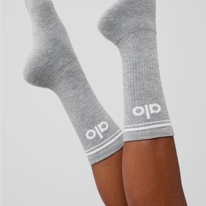 ALO Yoga Light Gray Crew Socks